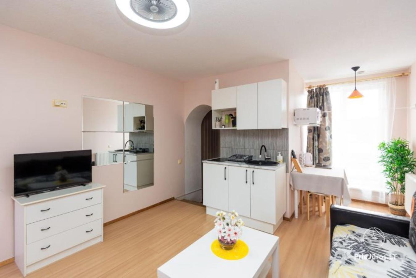 Apartamentai Pas Regina Palanga Buitenkant foto